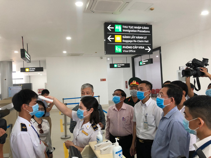 Lãnh đạo tỉnh Bình Định kiểm tra công tác phòng chống dịch Covid-19 tại sân bay Phù Cát