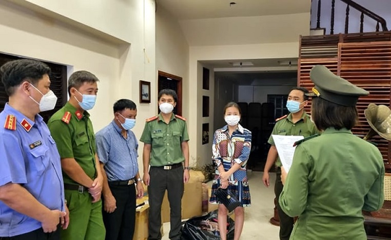 Cơ quan An ninh điều tra Công an TP Đà Nẵng vừa khởi tố bị can và bắt tạm giam đối với nữ giám đốc 02 công ty về hành vi “Tổ chức cho người khác nhập cảnh trái phép”