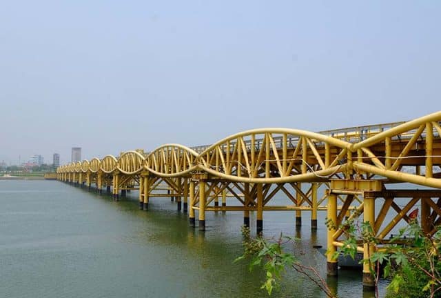 việc nâng, hạ nhịp cầu và khai thác đi bộ cầu Nguyễn Văn Trỗi phục vụ du lịch.