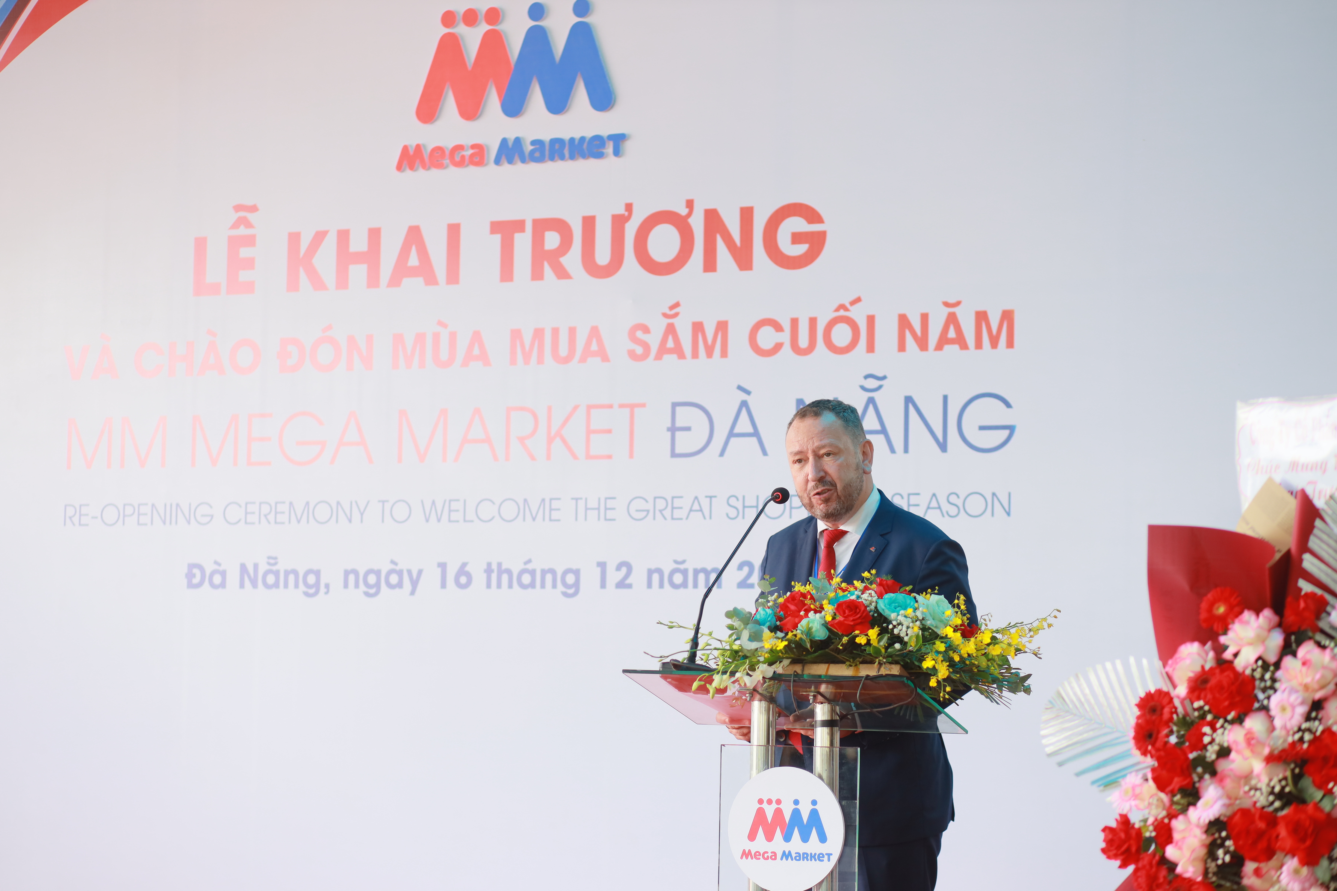 ông Bruno Jousselin, Tổng Giám Đốc Điều Hành MM Mega Market Việt Nam cho biết, thế mạnh của MM Mega Market Đà Nẵng là khả năng cung cấp đầy đủ nhu cầu thực phẩm nói chung và thực phẩm tươi sống nói riêng cho người dân thành phố Đà Nẵng – đặc biệt là khối khách sạn, nhà hàng, căn tin, các khu công nghiệp…