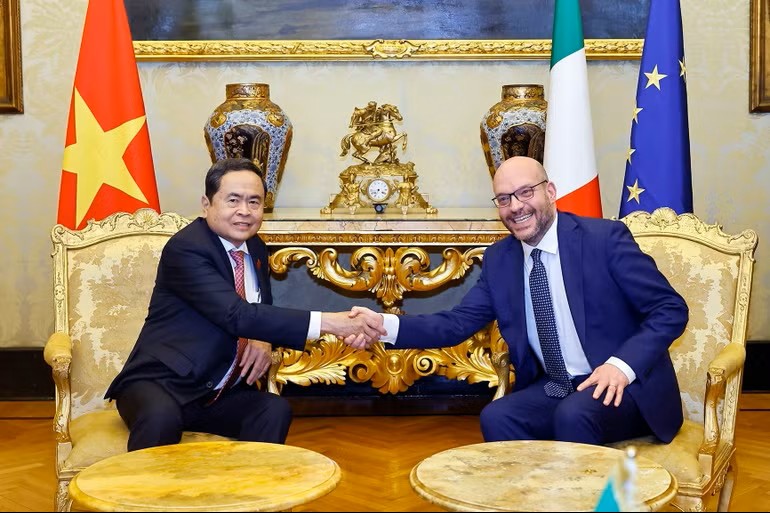 vna-potal-chu-tich-quoc-hoi-tran-thanh-man-hoi-dam-voi-chu-tich-ha-vien-italy-8701613.jpg