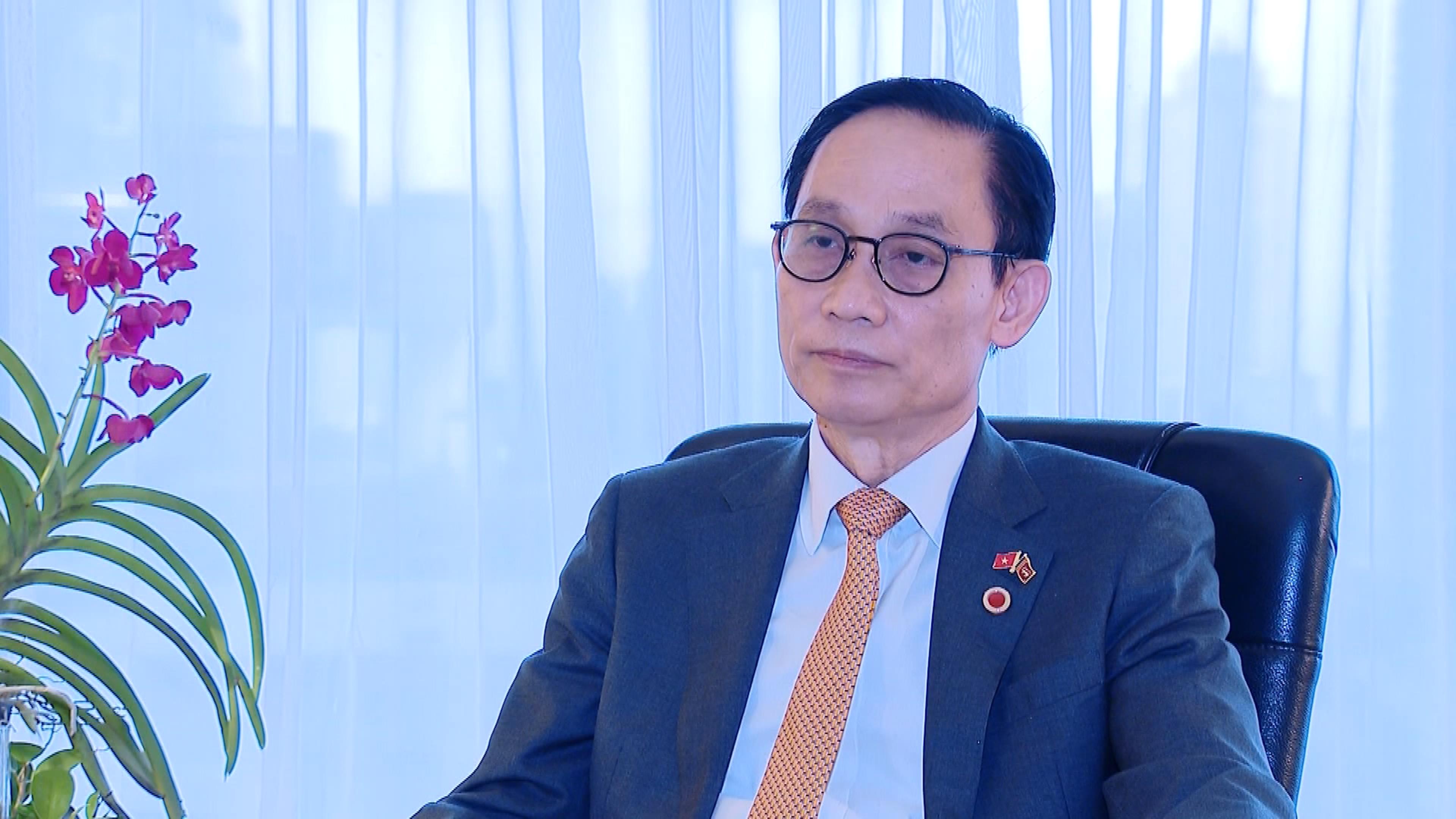 UVBCT, BTNG L&ecirc; Ho&agrave;i Trung.jpg