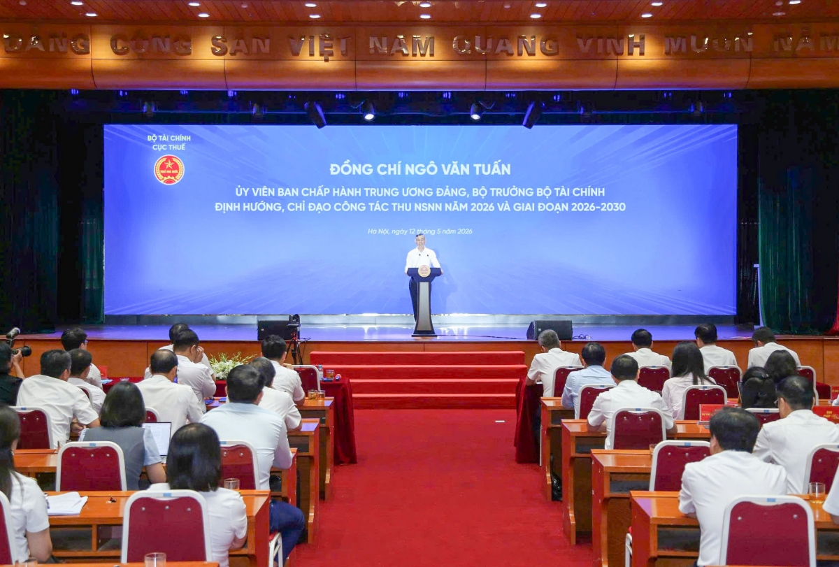bo-truong-ngo-van-tuan-lam-viec-voi-cuc-thue20260512163945.jpg bo-truong-ngo-van-tuan-lam-viec-voi-cuc-thue20260512163945.jpg