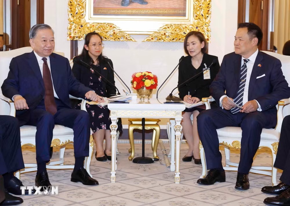 tong-bi-thu-chu-tich-nuoc-to-lam-hoi-dam-hep-voi-thu-tuong-thai-lan-1.jpg