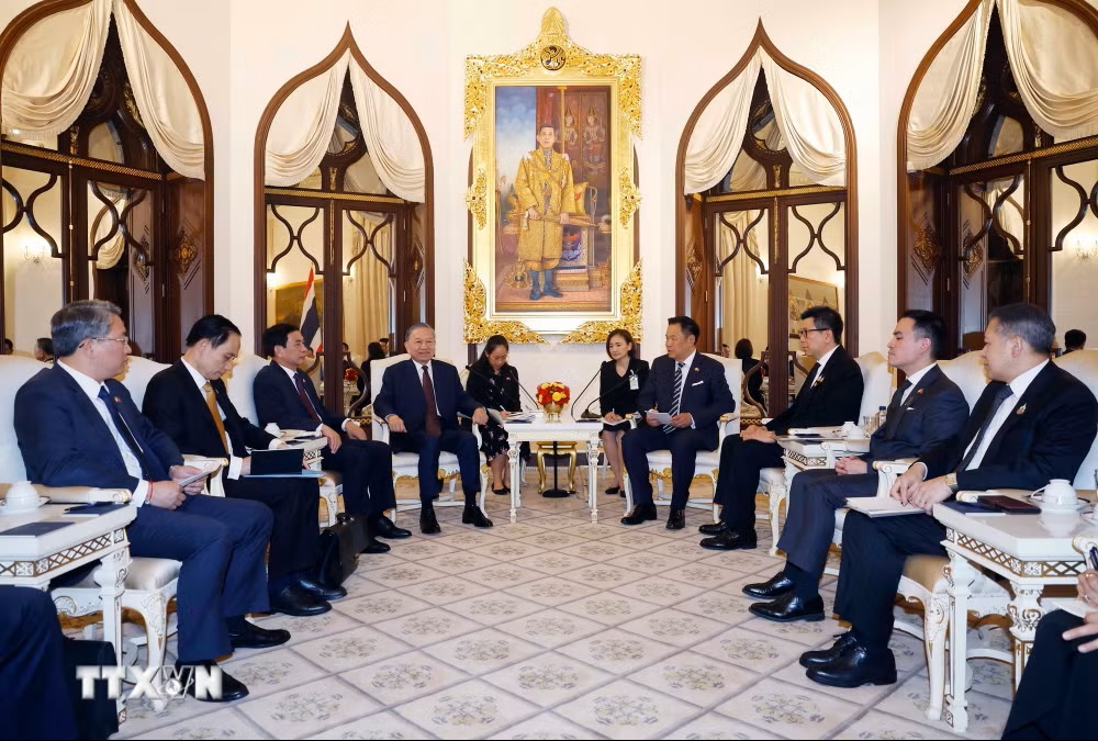 tong-bi-thu-chu-tich-nuoc-to-lam-hoi-dam-hep-voi-thu-tuong-thai-lan-2.jpg