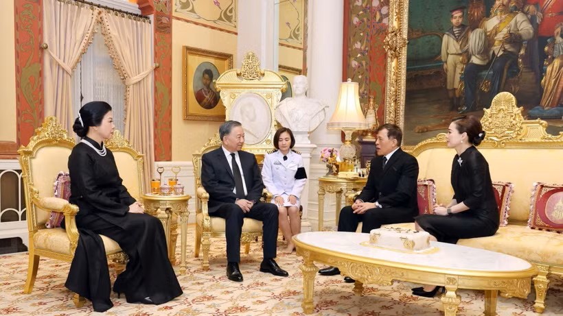 tong-bi-thu-chu-tich-nuoc-to-lam-va-phu-nhan-hoi-kien-nha-vua-thai-lan-va-hoang-hau-2.jpg tong-bi-thu-chu-tich-nuoc-to-lam-va-phu-nhan-hoi-kien-nha-vua-thai-lan-va-hoang-hau-2.jpg