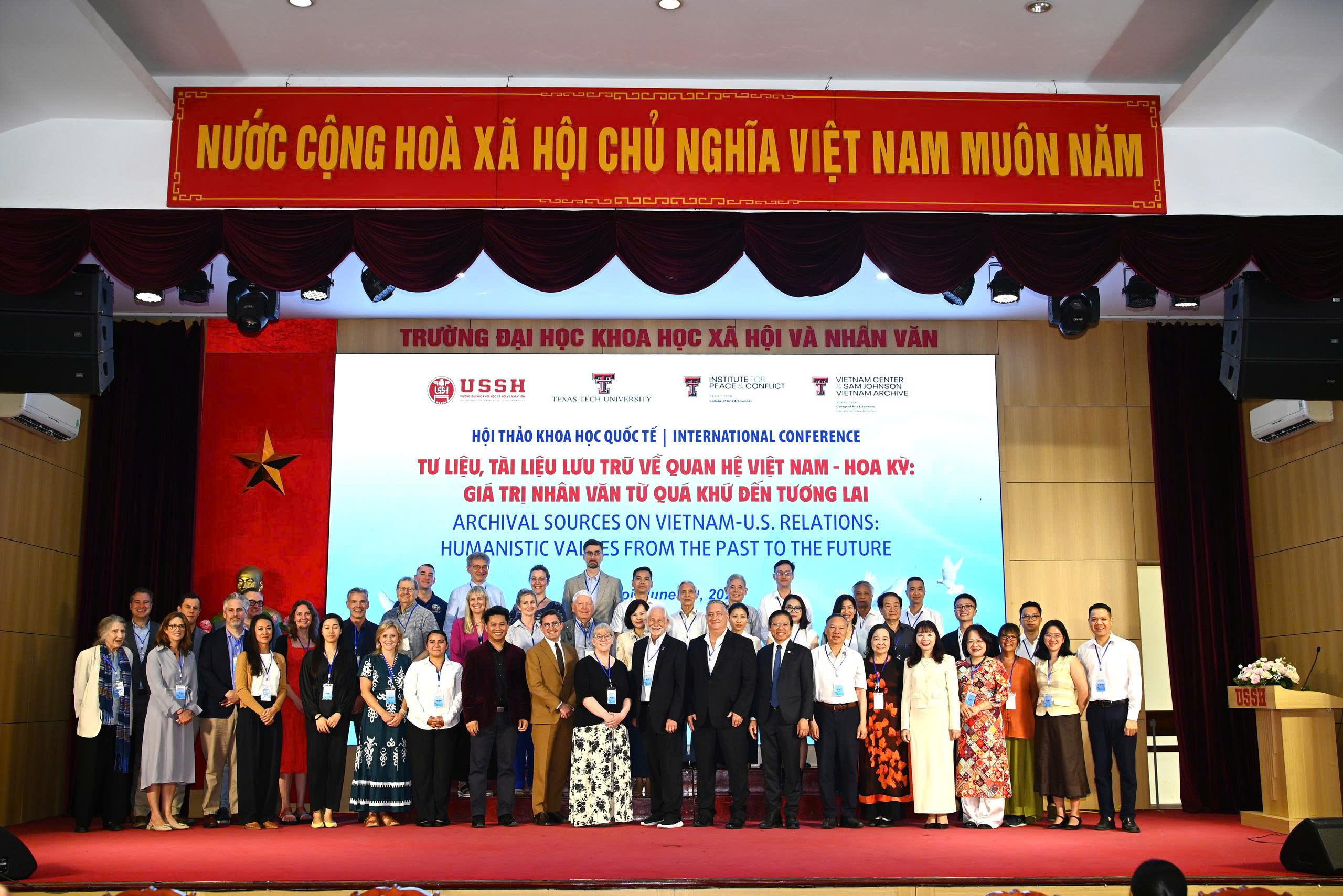 z7903652619230_508acdad18a2baf0b6424e4306d947fe.jpg
