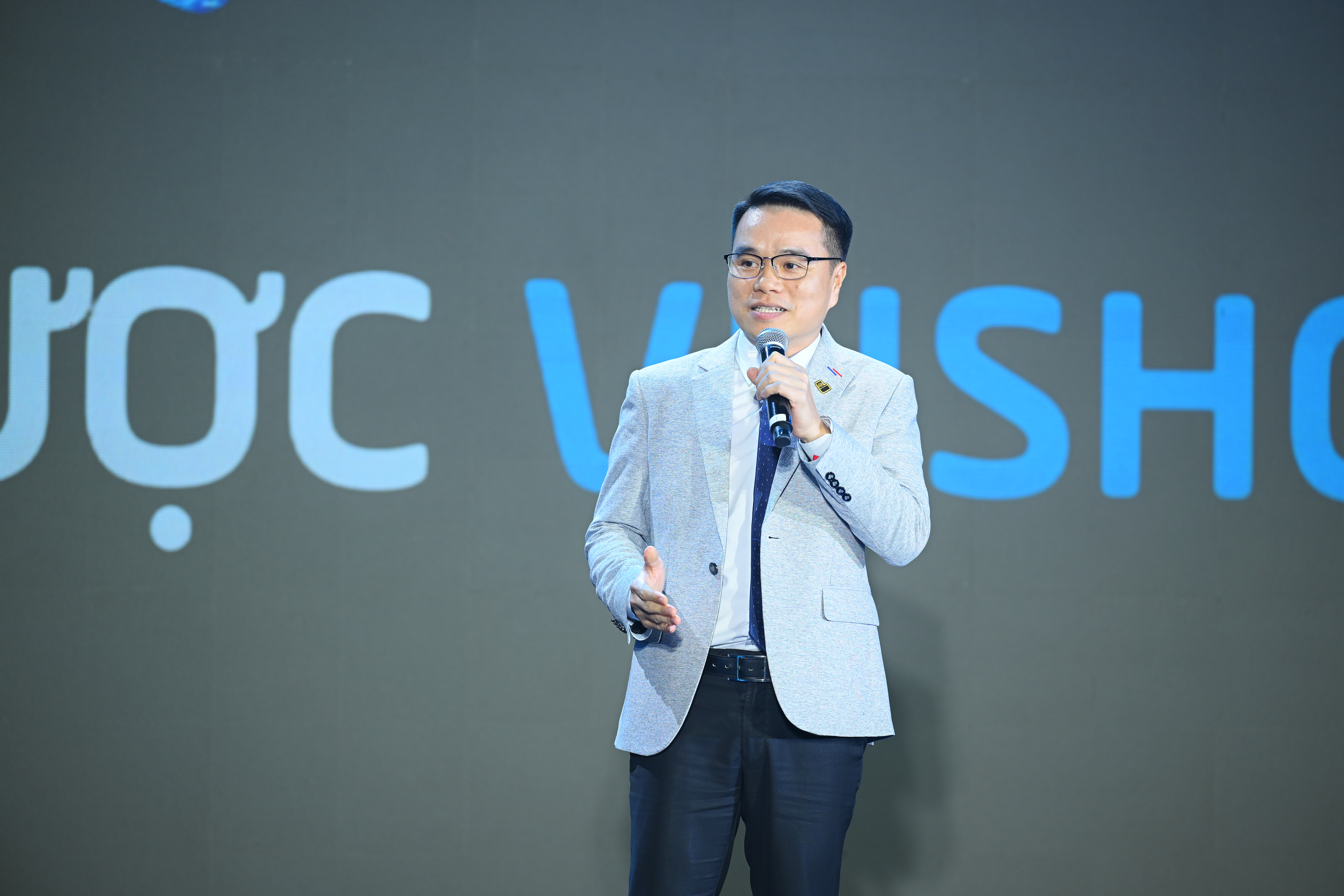 Anh 3 Mua sam dien tu VNPAY_VnShop.png Anh 3 Mua sam dien tu VNPAY_VnShop.png