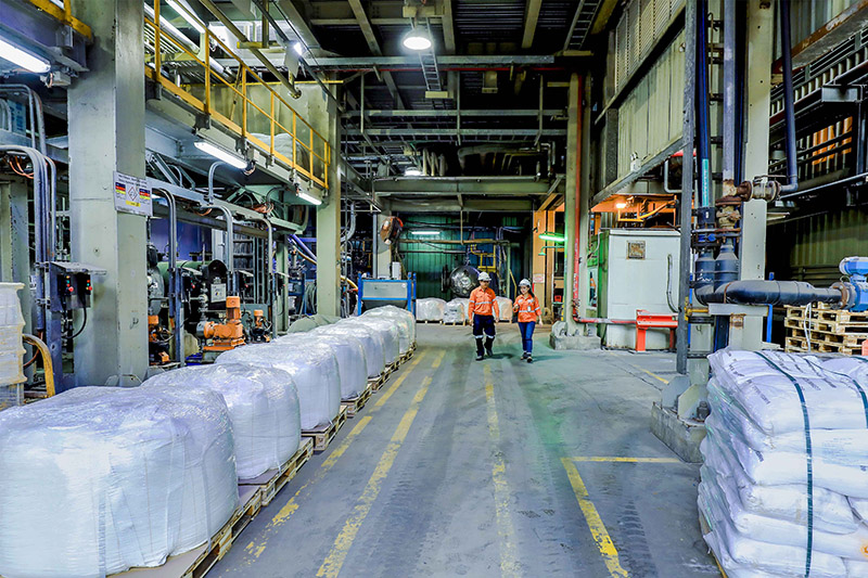 Nh&agrave; m&aacute;y .jpg