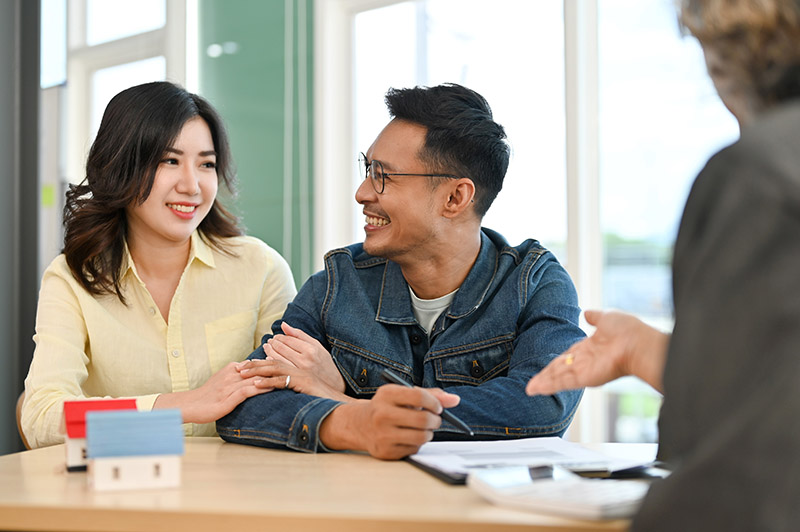 H&Igrave;NH 02 - đang dần đ&oacute;ng vai tr&ograve; như một lớp t&agrave;i sản mang t&iacute;nh ổn định trong danh mục t&agrave;i ch&iacute;nh d&agrave;i hạn của c&aacute;c gia đ&igrave;nh. H&igrave;nh Shutterstocks.jpg