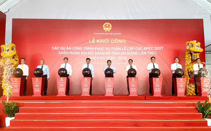 Lễ khởi c&ocirc;ng c&aacute;c Dự &aacute;n, c&ocirc;ng tr&igrave;nh phục vụ Tuần lễ Ccấp cao APEC 2027.jpg
