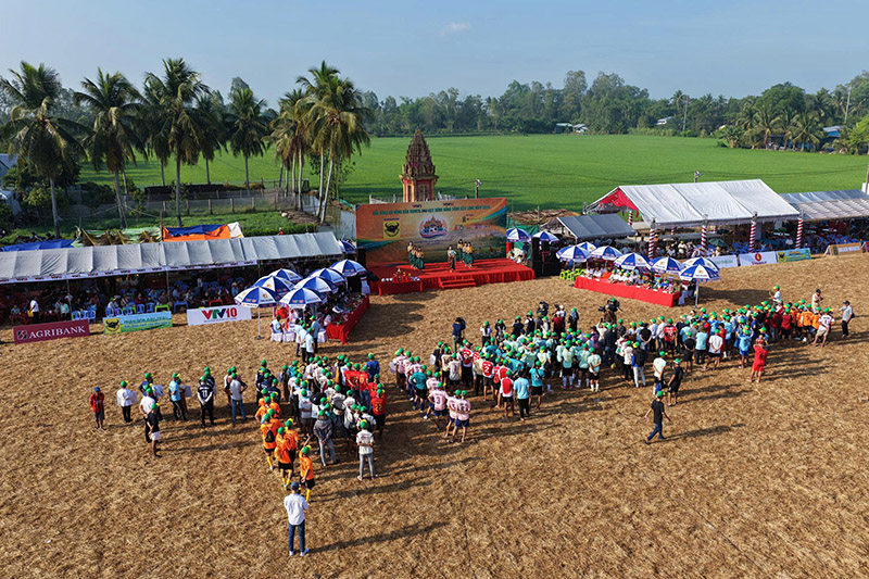 Khai mạc giải bóng đá nông dân Khmer Đồng bằng sông Cửu Long 2026.jpg Khai mạc giải bóng đá nông dân Khmer Đồng bằng sông Cửu Long 2026.jpg