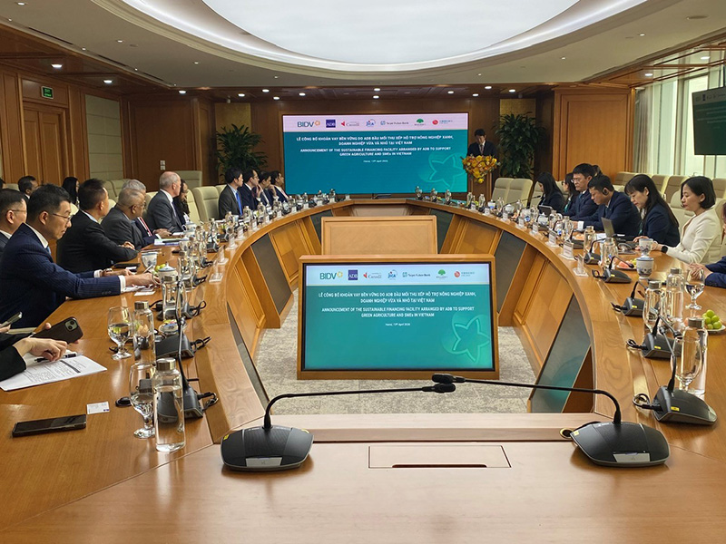 Quang cảnh buổi lễ.jpg