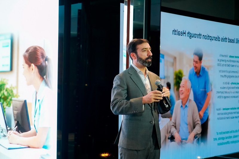 &Ocirc;ng Pranav Seth, Chủ tịch Hội đồng quản trị Techcom Insurance.jpg