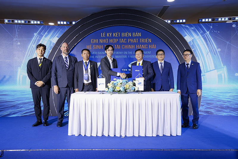 Lễ ký kết Thỏa thuận Hợp tác (MoU) giữa Cơ quan điều hành Trung tâm Tài chính Quốc tế Việt Nam tại TP.HCM (VIFC-HCMC) và Tập đoàn Gemadept – Khẳng định mạnh mẽ vai trò của Gemadept với tư cách là Thành viên Sá.jpg Lễ ký kết Thỏa thuận Hợp tác (MoU) giữa Cơ quan điều hành Trung tâm Tài chính Quốc tế Việt Nam tại TP.HCM (VIFC-HCMC) và Tập đoàn Gemadept – Khẳng định mạnh mẽ vai trò của Gemadept với tư cách là Thành viên Sá.jpg