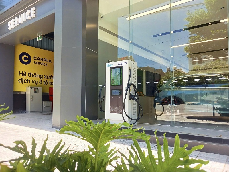 trạm sạc Tasco.jpg trạm sạc Tasco.jpg