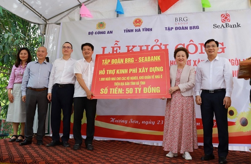 03 Madame Nguyễn Thị Nga.jpg 03 Madame Nguyễn Thị Nga.jpg
