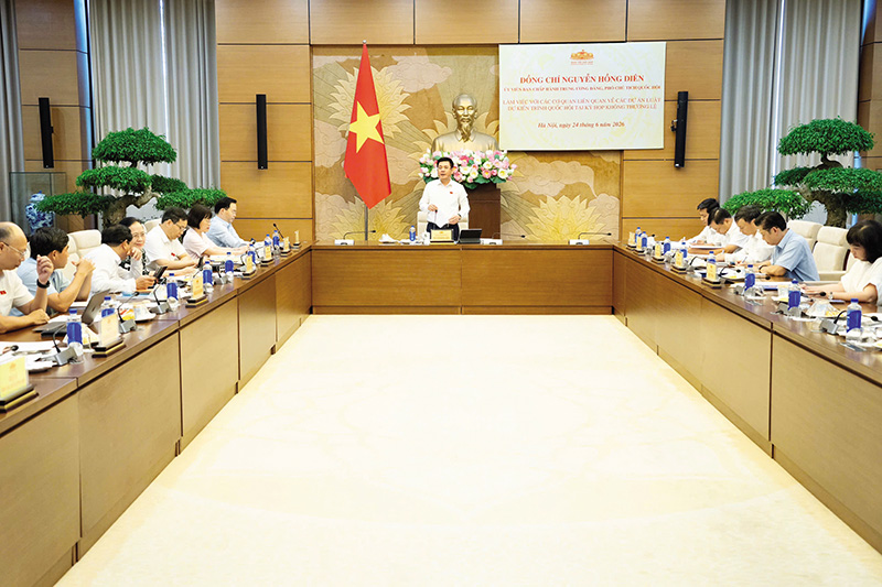 trang2.jpg trang2.jpg