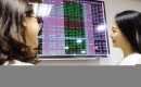 Khối ngoại mua ròng phiên thứ 4, VN-Index tiến gần mốc 1.350 điểm 