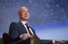 Jeff Bezos chính thức vượt Bill Gates thành người giàu nhất thế giới 