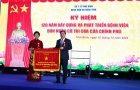 Bệnh viện Đa khoa tỉnh Thái Bình nhận Cờ thi đua của Chính phủ