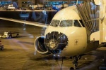 Máy bay phải hạ cánh khẩn cấp vì mưa đá, hành khách hoảng loạn