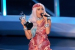 Bộ váy may bằng thịt sống của Lady Gaga trở lại bảo tàng