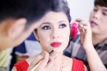 Người đẹp Việt Trinh đẹp mặn mà với kiểu trang điểm thập niên 1990