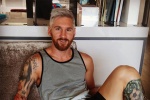 Messi nhuộm tóc bạch kim, bị dân mạng châm biếm
