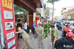 Hà Nội: Công an phường Quang Trung ra quân xử lý lấn chiếm vỉa hè
