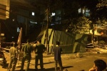 Sài Gòn: Nhà 3 tầng bất ngờ đổ sập trong đêm 