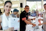 Hoa hậu chuyển giới Thái đi đăng ký nghĩa vụ quân sự