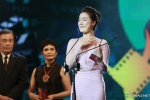 Nhã Phương khóc nghẹn khi đoạt giải 'Nữ diễn viên chính xuất sắc'