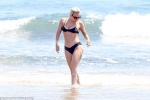 Lady Gaga khoe dáng với bikini