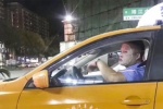 Tài xế taxi bị đình chỉ vì đắp mặt nạ trong ca làm việc