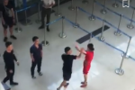 Thanh Hóa: Nữ nhân viên hàng không bị hành hung vì... không chịu chụp ảnh chung?