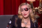 Madonna mặc sexy bất chấp tuổi 60