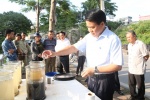 Chủ tịch Hà Nội Nguyễn Đức Chung thị sát công nghệ làm sạch sông Tô Lịch
