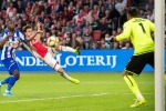 Heerenveen thua đậm Ajax trước ngày Văn Hậu sang thi đấu