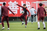 Cầu thủ Trung Quốc bị cấm về nhà đón Tết vì virus corona