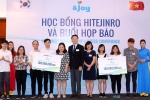 HITEJINRO trao học bổng cho sinh viên Việt Nam