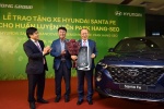 Tập đoàn Thành Công và Hyundai tặng xe Santa Fe cho HLV Park Hang Seo