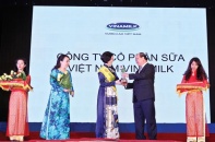 Vinamilk đoạt "hattrick" tại giải Thương hiệu vàng Thực phẩm Việt Nam 2014