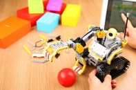 Robot giáo dục khai phá trí thông minh của trẻ   
