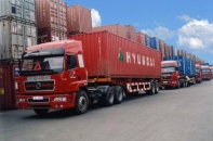 Doanh nghiệp dệt may lại tố hãng tàu ngoại thu phí vô lý