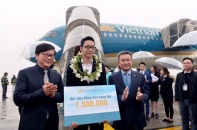 Vietnam Airlines chào đón hội viên Bông Sen Vàng thứ 1,5 triệu