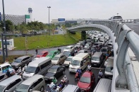 Bộ Giao thông vẫn muốn thu giá dịch vụ sử dụng đường dẫn vào nhà ga hàng không