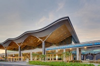 Ông Johnathan Hạnh Nguyễn đề nghị tăng giá phục vụ khách quốc tế tại sân bay Cam Ranh