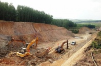 Bộ GTVT thúc 13 tỉnh bàn giao mặt bằng sạch cao tốc Bắc – Nam trong tháng 9/2020