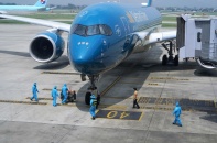 Chuyến bay thương mại quốc tế đầu tiên về Việt Nam của ngành hàng không Việt